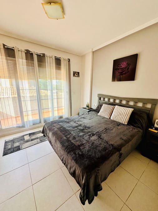 Chalet de 3 habitaciones en Los Montesinos en venta con piscina garaje - 280.000 € (Ref: 9353320)