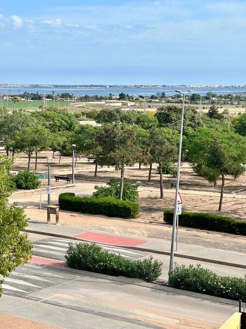 Chalet de 3 habitaciones en Los Montesinos en venta con piscina garaje - 280.000 € (Ref: 9353320)