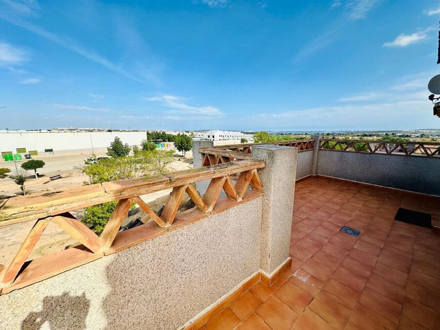 Chalet de 3 habitaciones en Los Montesinos en venta con piscina garaje - 280.000 € (Ref: 9353320)