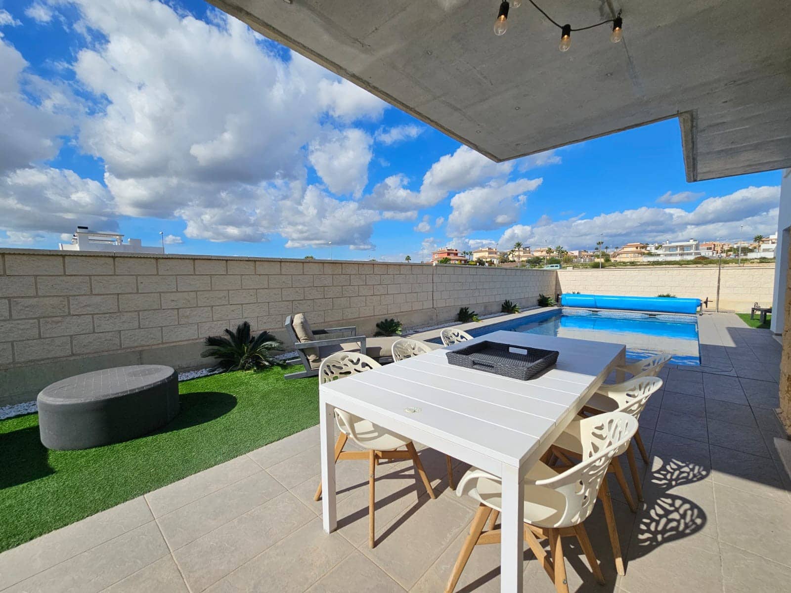 3 bedroom Villa for sale in Ciudad Quesada with pool - € 499,500 (Ref: 9362214)