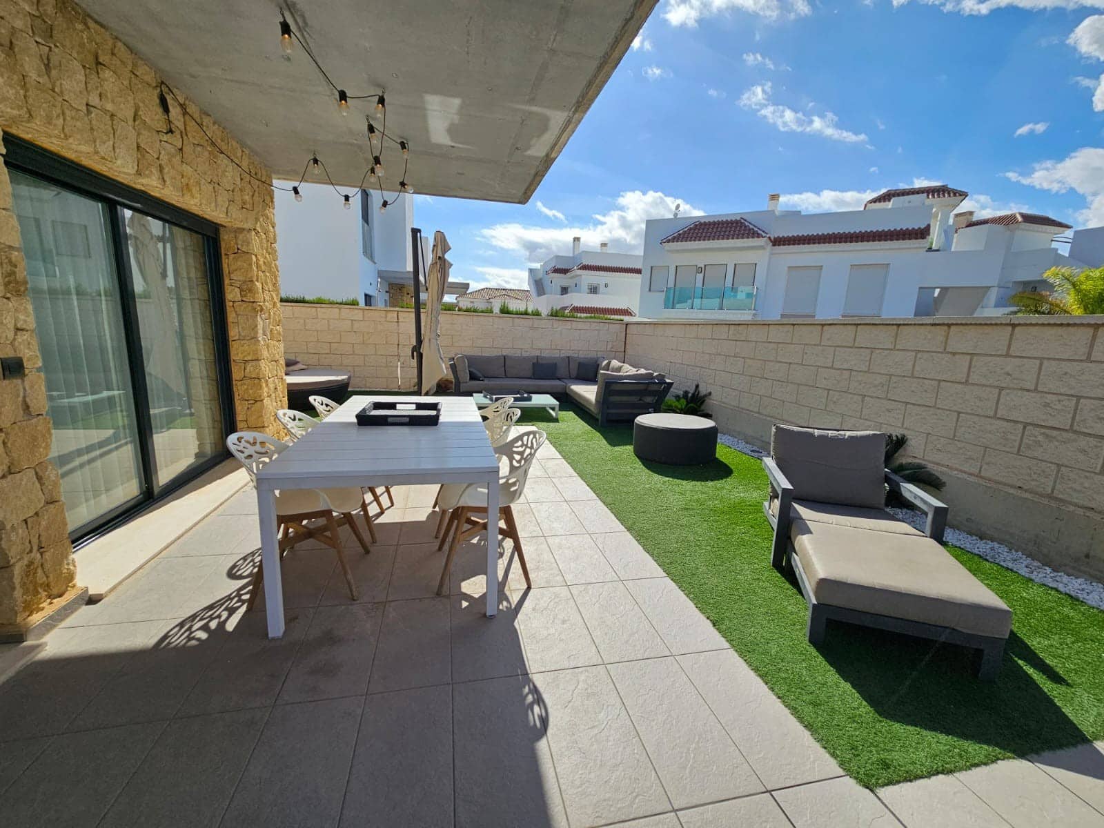 3 bedroom Villa for sale in Ciudad Quesada with pool - € 499,500 (Ref: 9362214)