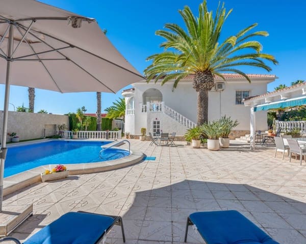 4 camera da letto Villa in vendita in Ciudad Quesada, Rojales con piscina - 764.000 € (Rif: 9378853)
