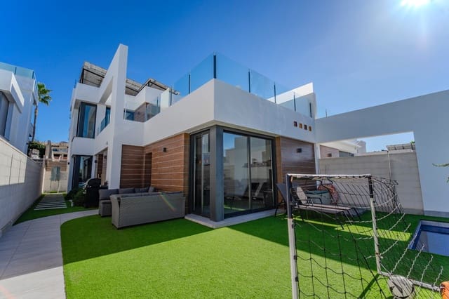 3 soverom Villa til salgs i Benijófar med svømmebasseng - € 470 000 (Ref: 9382497)