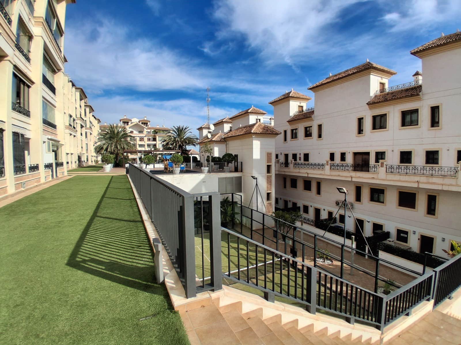 Apartamento de 2 habitaciones en Guardamar del Segura en venta con piscina - 235.000 € (Ref: 9574132)