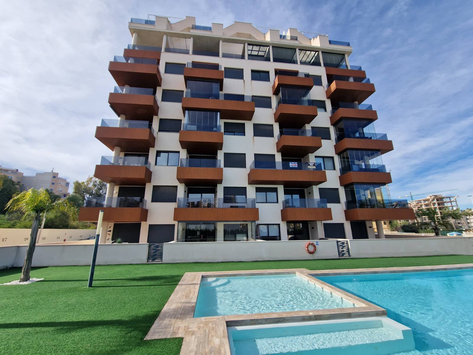 Apartamento de 2 habitaciones en Guardamar del Segura en venta con piscina - 249.900 € (Ref: 9584441)