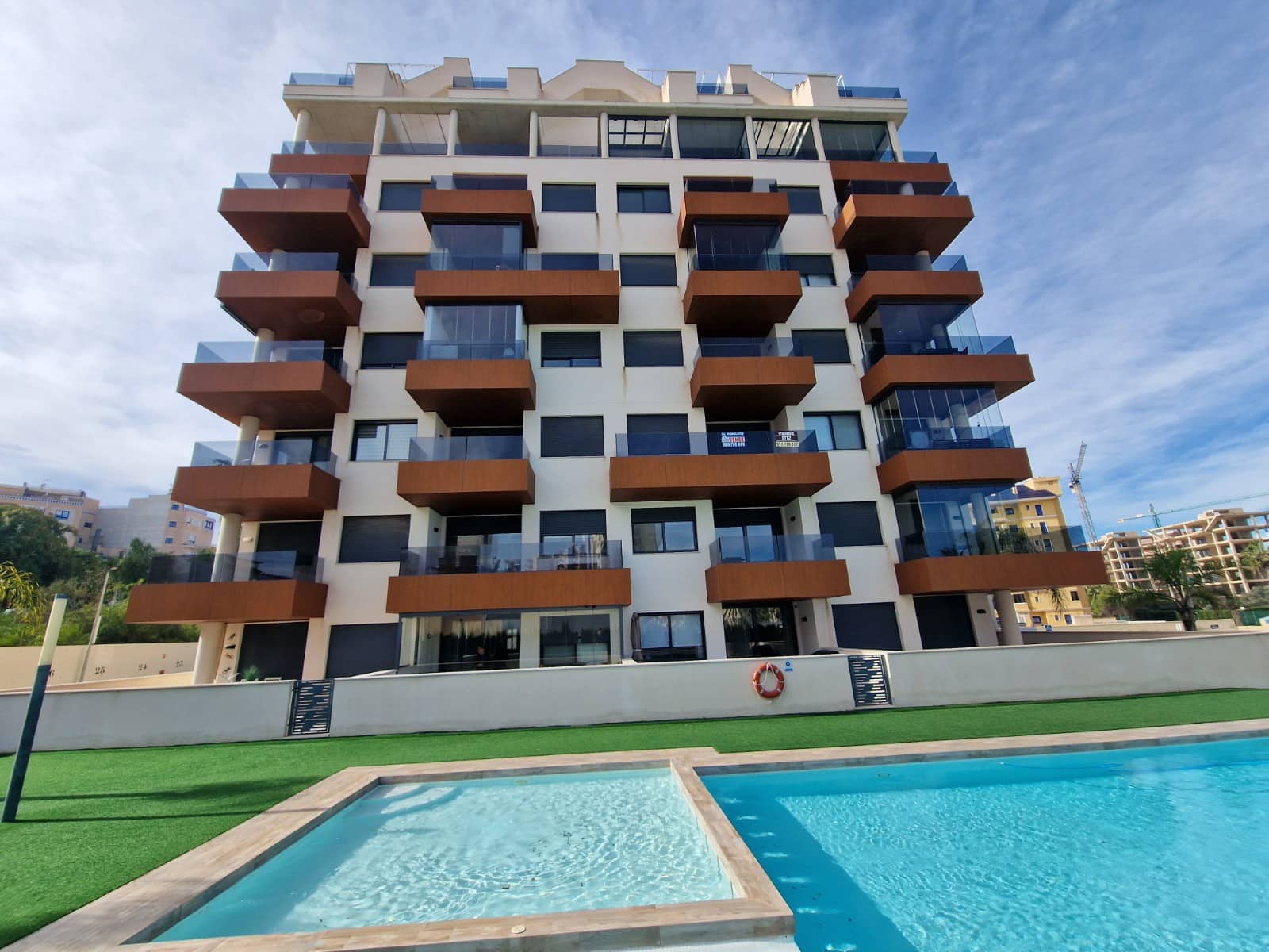 Apartamento de 2 habitaciones en Guardamar del Segura en venta con piscina - 249.900 € (Ref: 9584441)