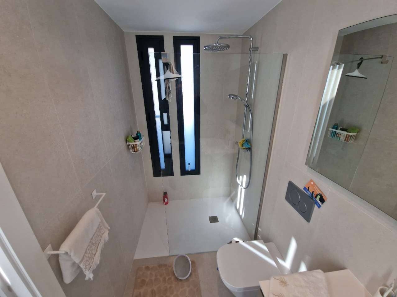 3 soverom Villa til salgs i Monforte del Cid med svømmebasseng - € 795 000 (Ref: 9619117)