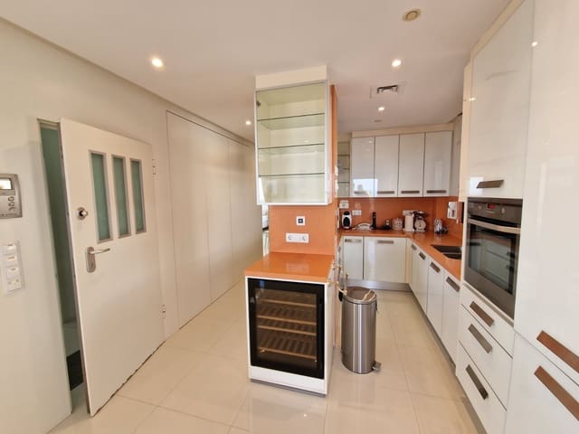 2 sypialnia Penthouse na sprzedaż w Guardamar del Segura z basenem - 470 000 € (Ref: 9635193)