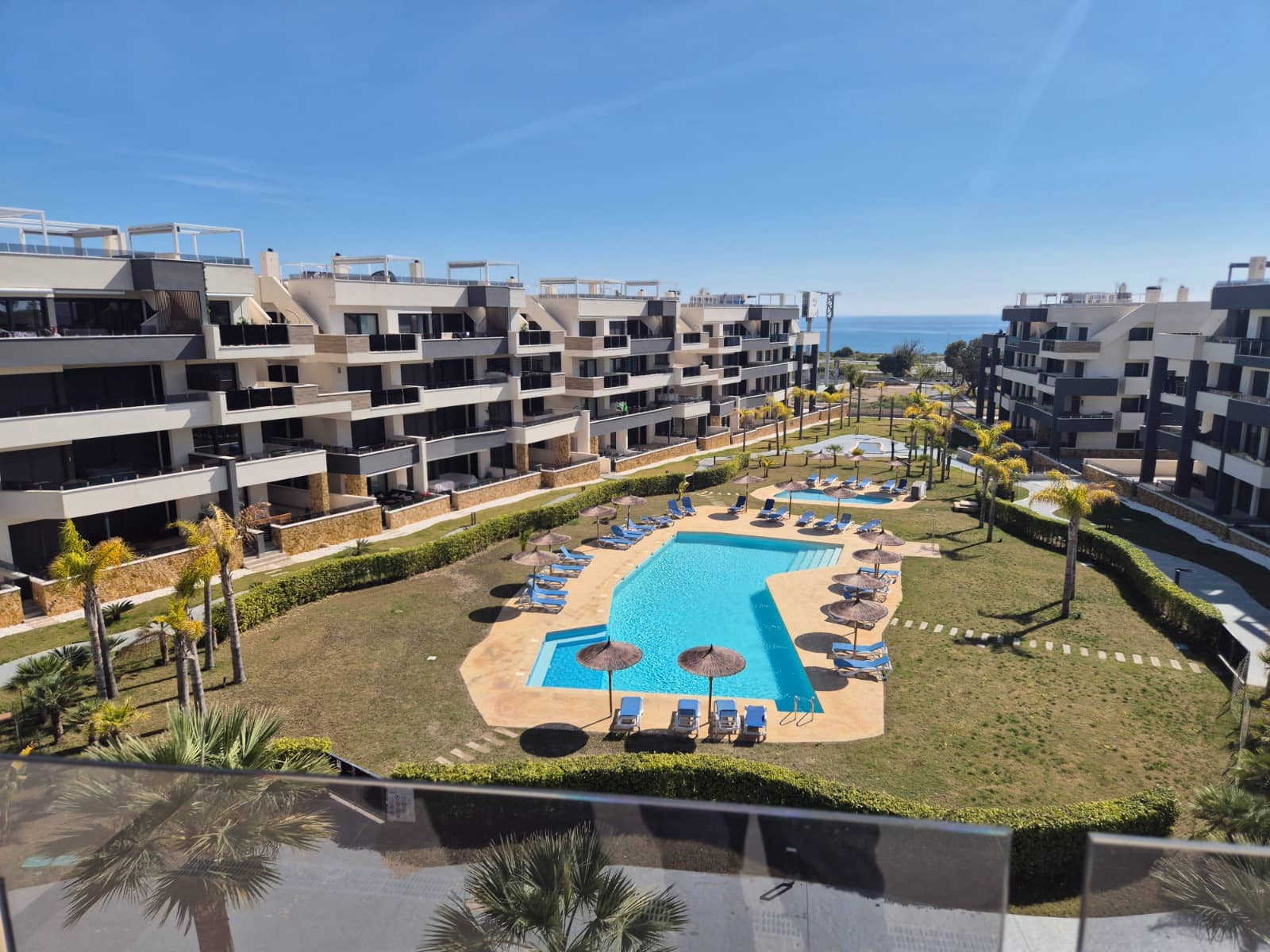2 chambre Penthouse à vendre à Playa Flamenca avec piscine - 549 000 € (Ref: 9677037)