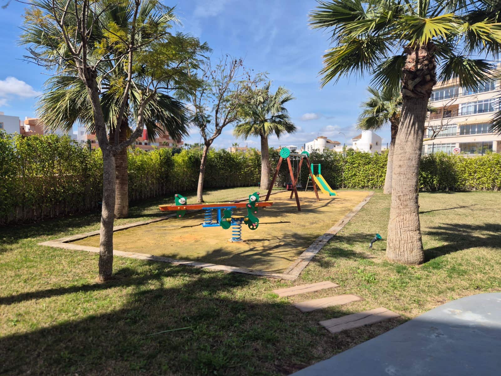 2 chambre Penthouse à vendre à Playa Flamenca avec piscine - 549 000 € (Ref: 9677037)