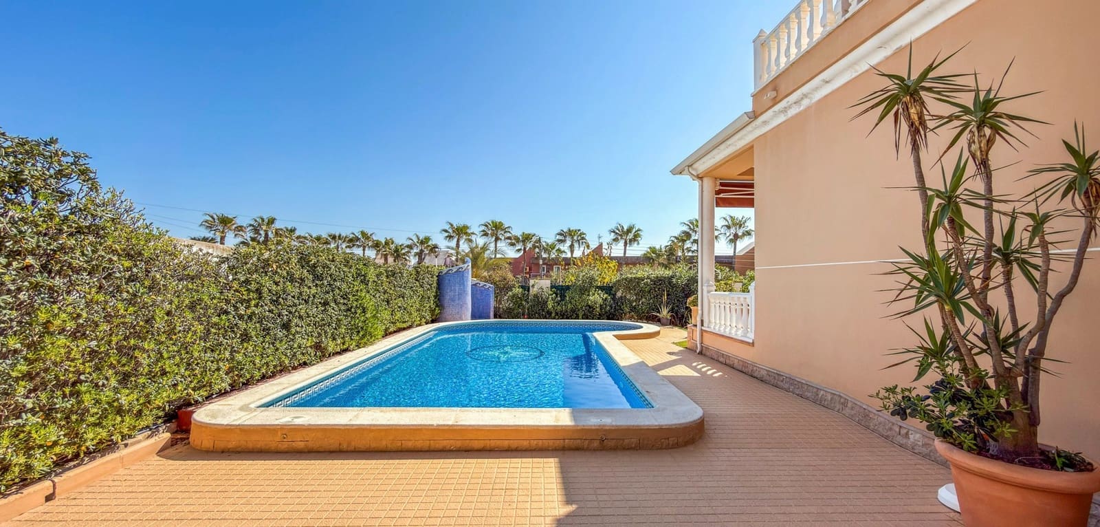 5 Zimmer Villa zu verkaufen in La Mata mit Pool - 950.000 € (Ref: 9721463)