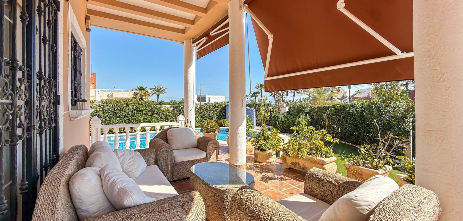 5 Zimmer Villa zu verkaufen in La Mata mit Pool - 950.000 € (Ref: 9721463)