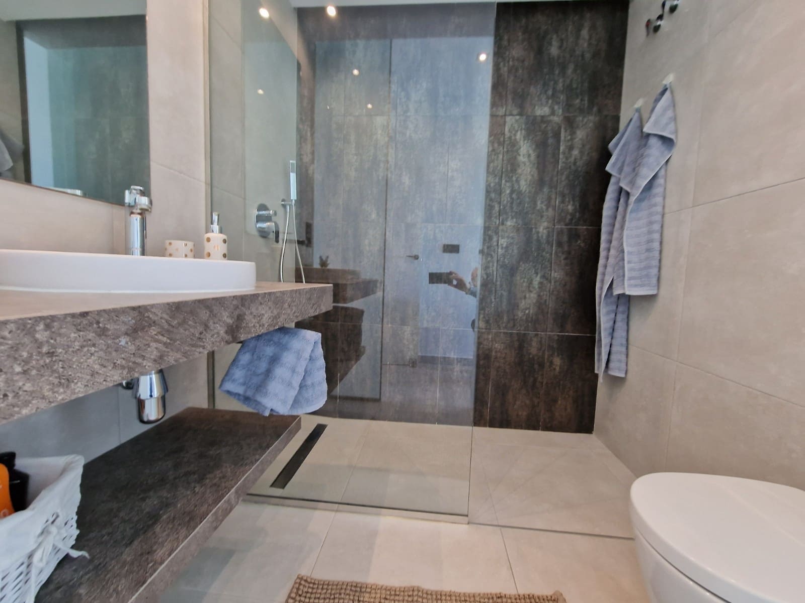 2 bedroom Apartment for sale in El Raso with pool - € 279,995 (Ref: 9731515)