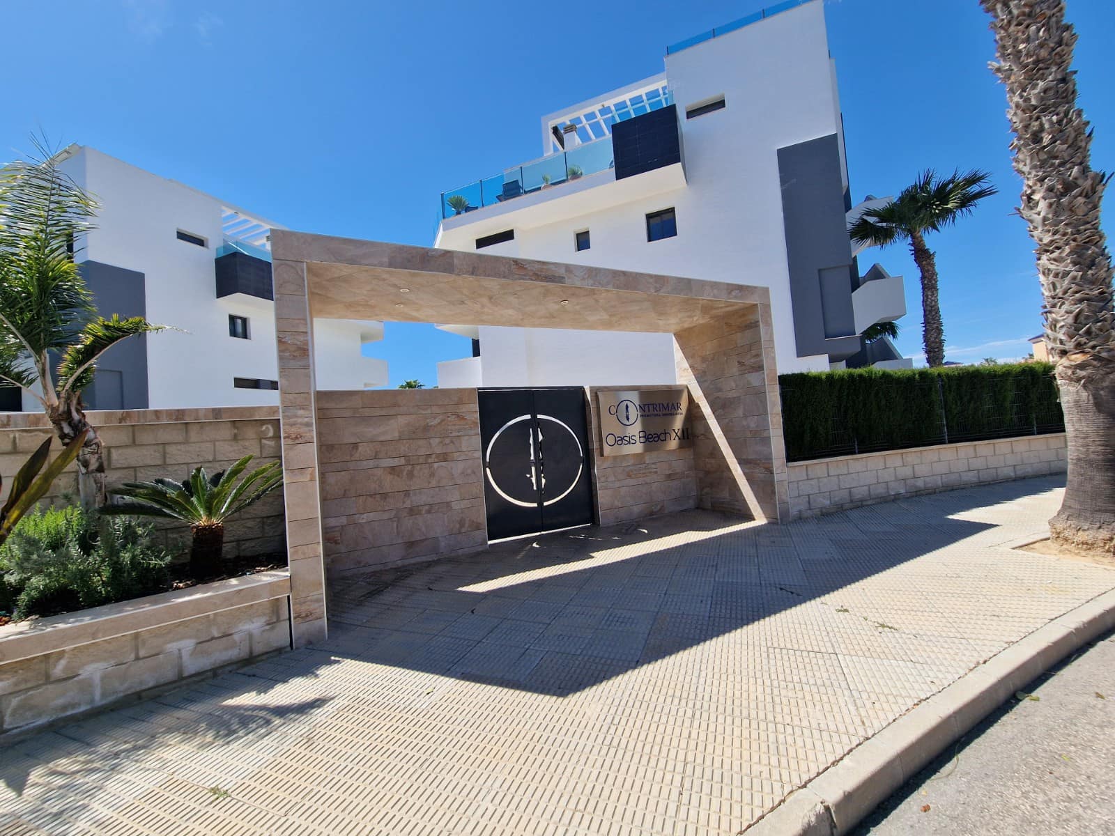 2 bedroom Apartment for sale in El Raso with pool - € 279,995 (Ref: 9731515)