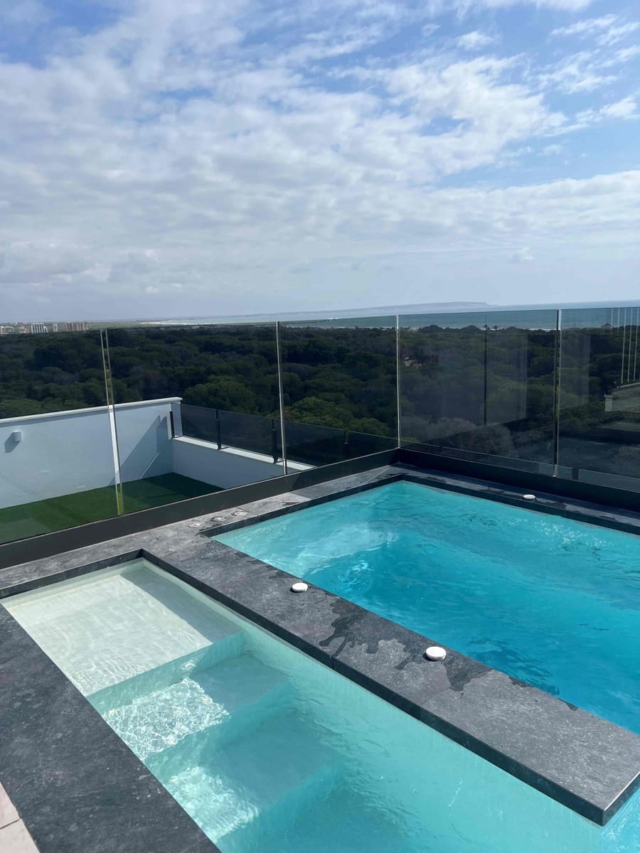 3 chambre Penthouse à vendre à Guardamar del Segura avec piscine - 795 000 € (Ref: 9775041)