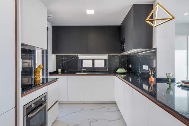 3 quarto Apartamento para venda em San Miguel de Salinas com piscina - 415 000 € (Ref: 9775610)