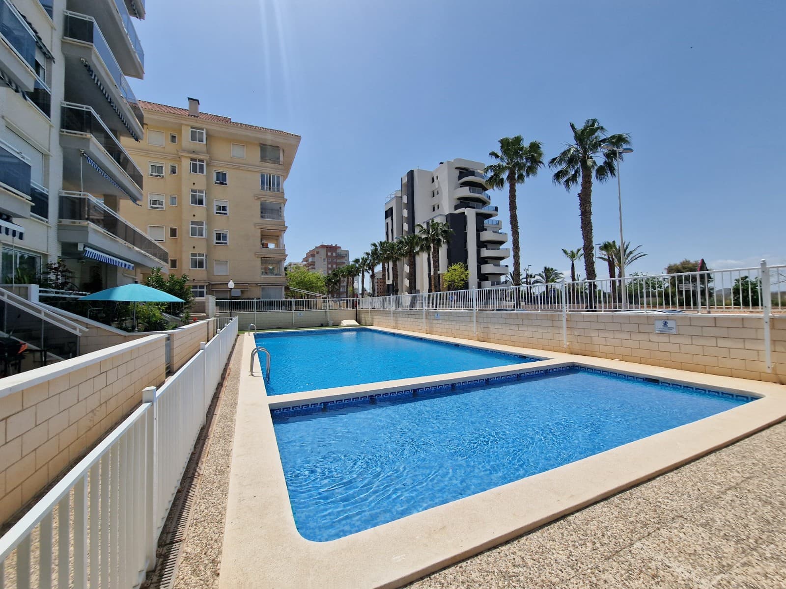 2 sovrum Lägenhet till salu i Guardamar del Segura med pool - 179 000 € (Ref: 9807192)