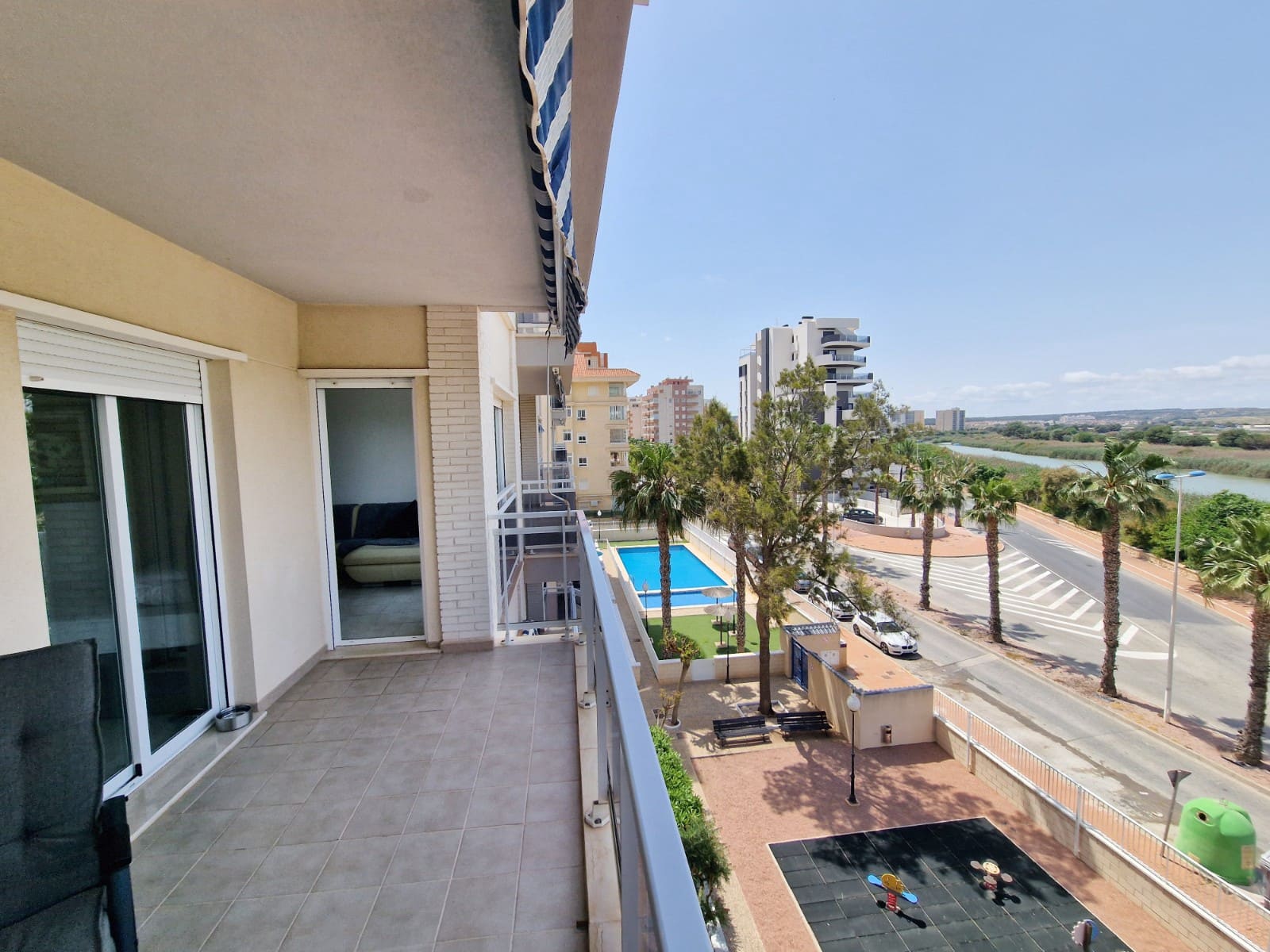 2 sovrum Lägenhet till salu i Guardamar del Segura med pool - 179 000 € (Ref: 9807192)
