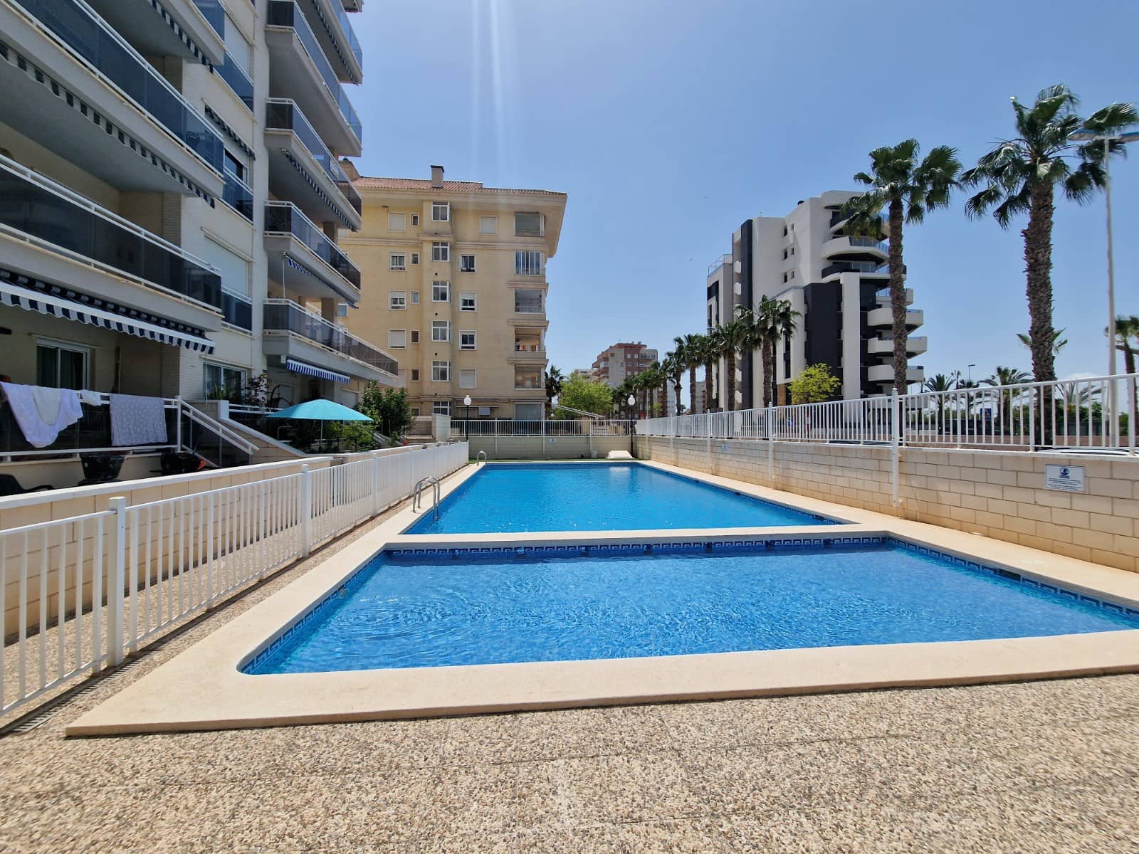 2 sovrum Lägenhet till salu i Guardamar del Segura med pool - 179 000 € (Ref: 9807192)