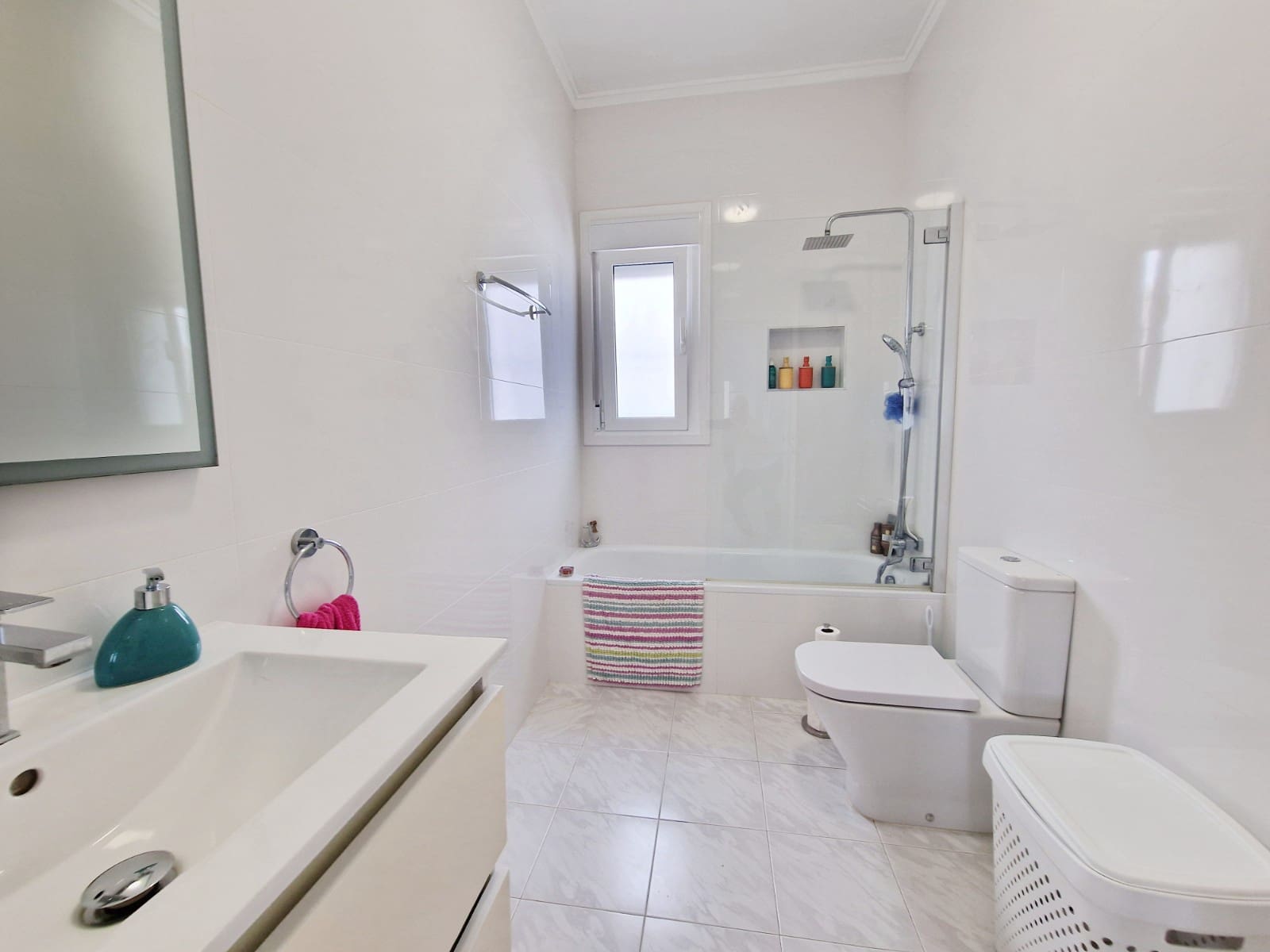 3 bedroom Villa for sale in Pueblo Bravo with pool - € 440,000 (Ref: 9815222)