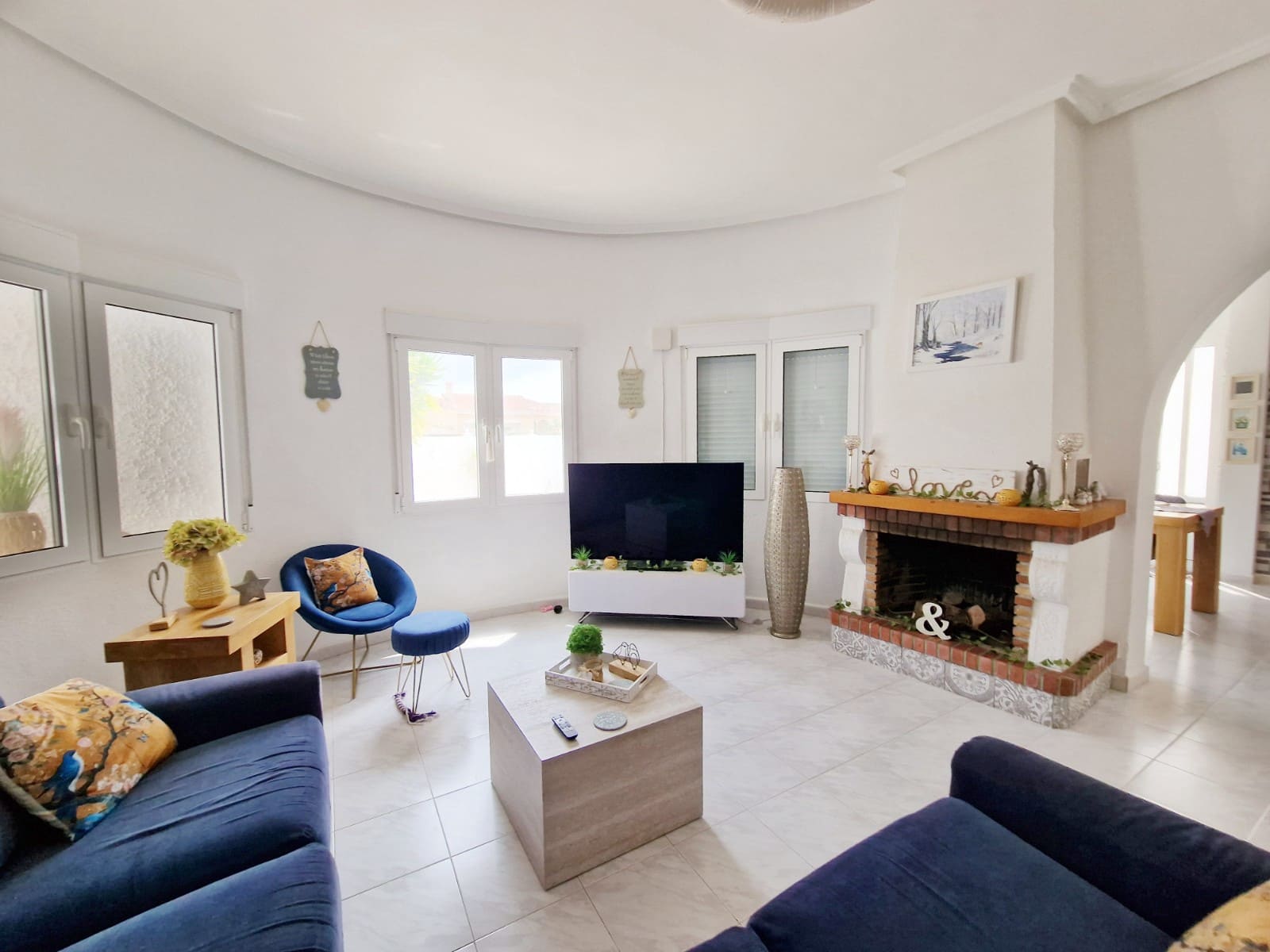 3 bedroom Villa for sale in Pueblo Bravo with pool - € 440,000 (Ref: 9815222)