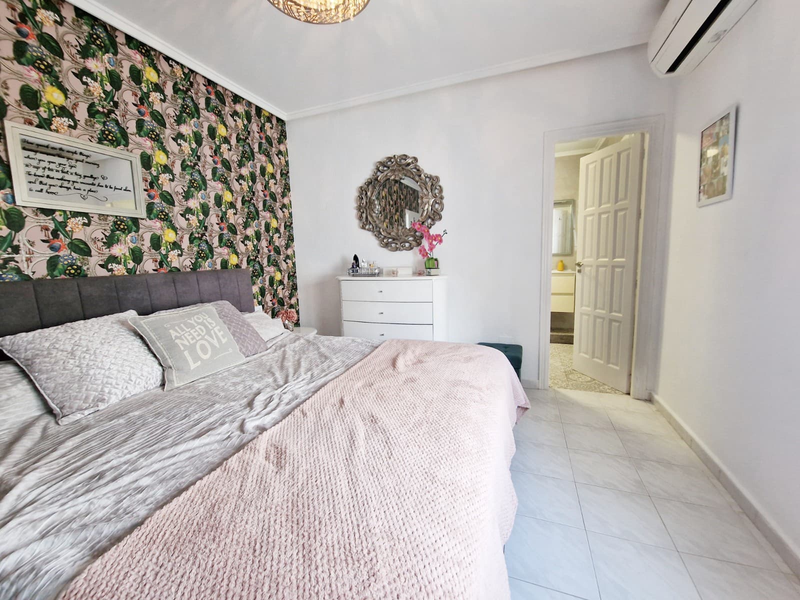 3 bedroom Villa for sale in Pueblo Bravo with pool - € 440,000 (Ref: 9815222)
