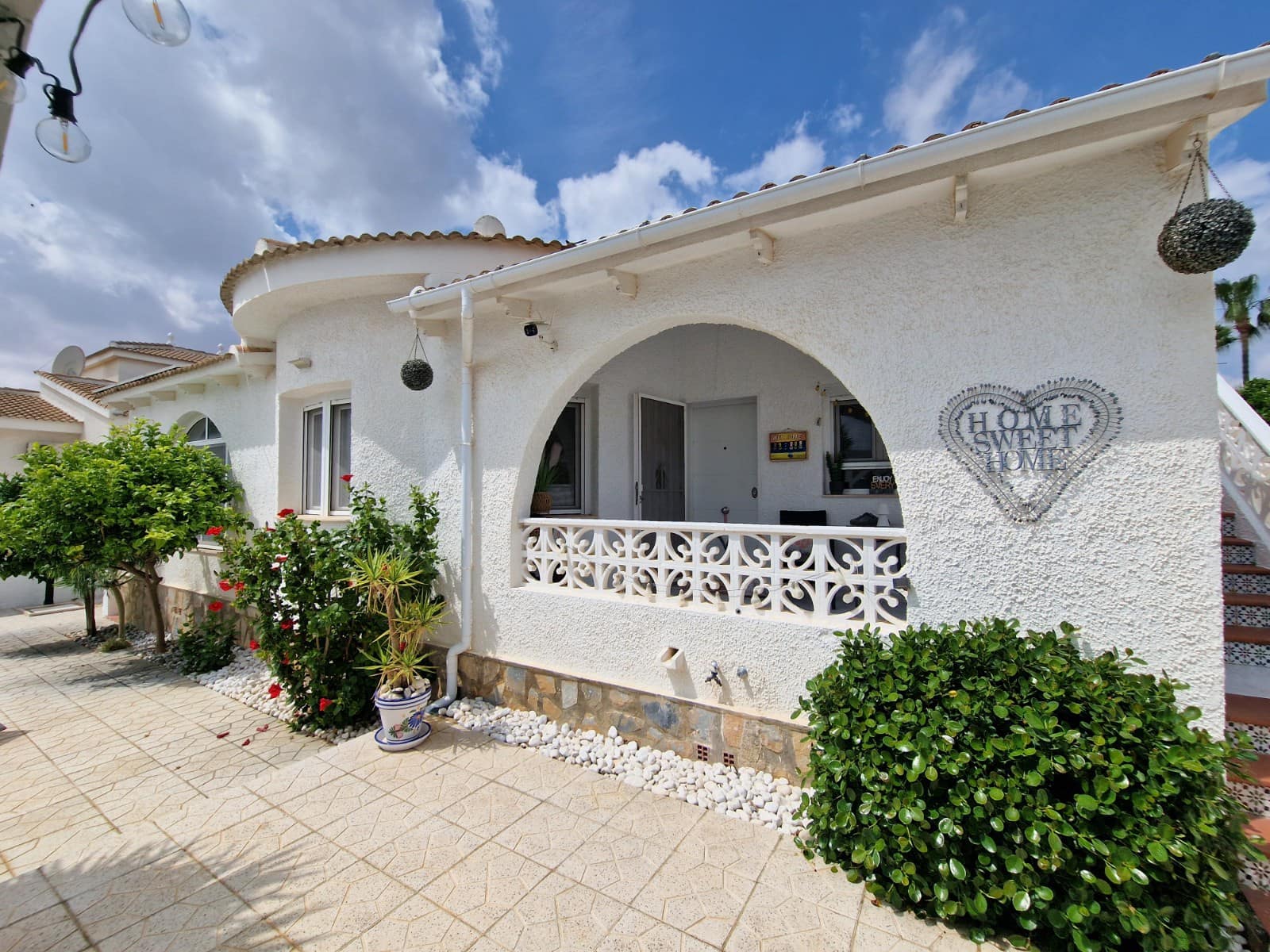 3 bedroom Villa for sale in Pueblo Bravo with pool - € 440,000 (Ref: 9815222)