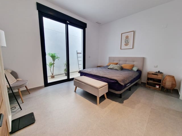 4 soveværelse Villa til salg i Los Secanos, Guardamar del Segura med swimmingpool garage - € 570.000 (Ref: 9891415)