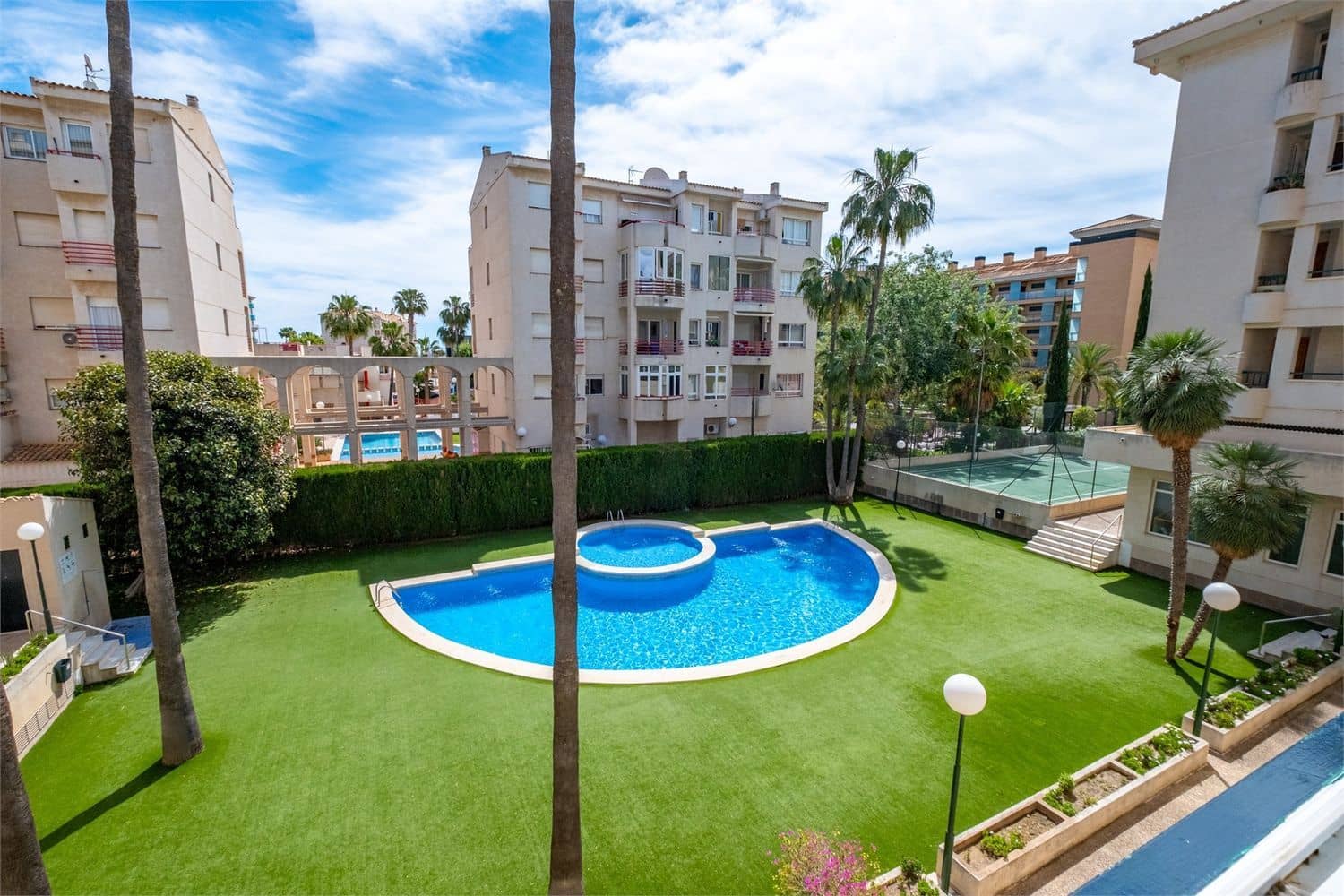Apartament na sprzedaż w Albir - 380 000 € (Ref: 10073231)