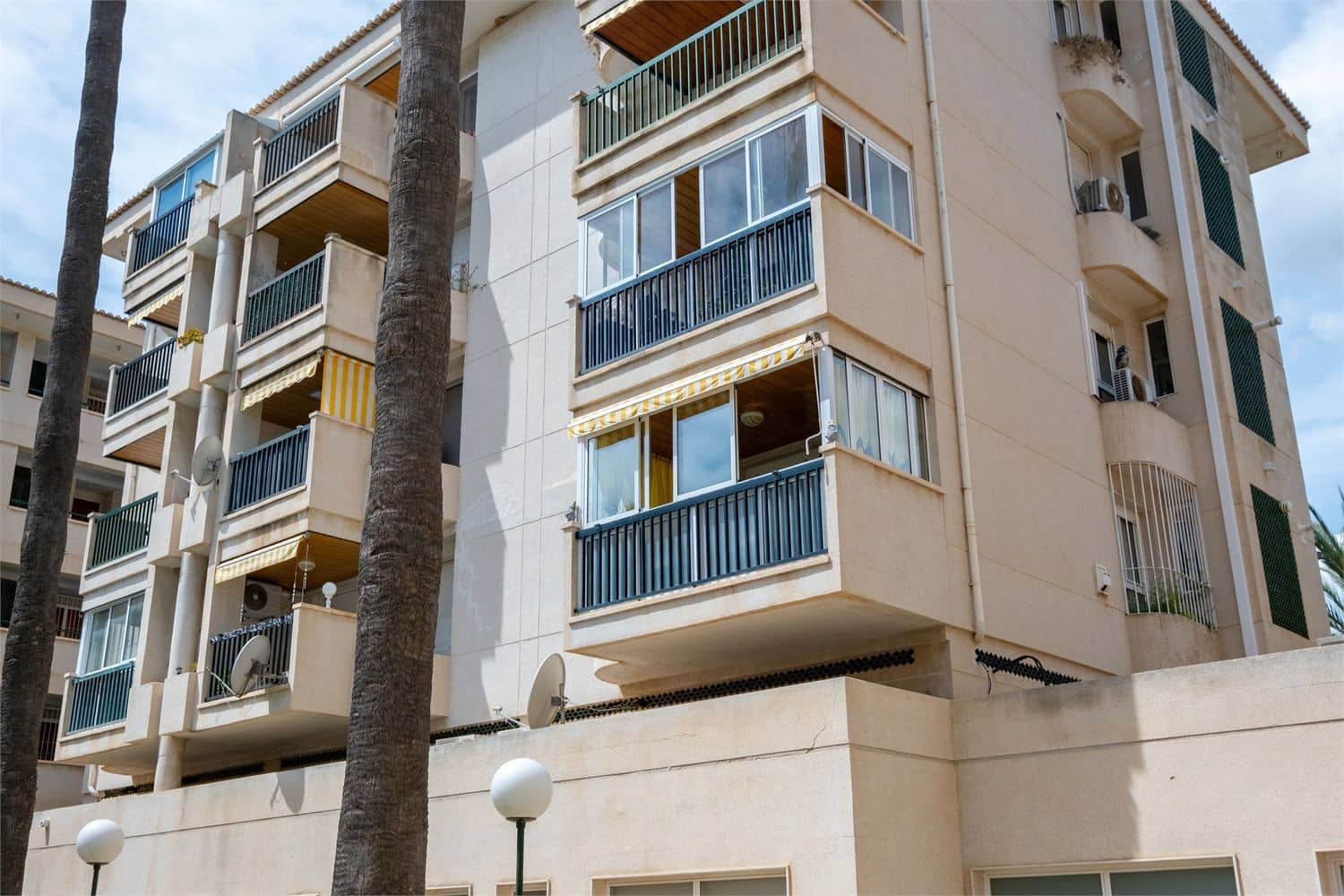 Apartament na sprzedaż w Albir - 380 000 € (Ref: 10073231)