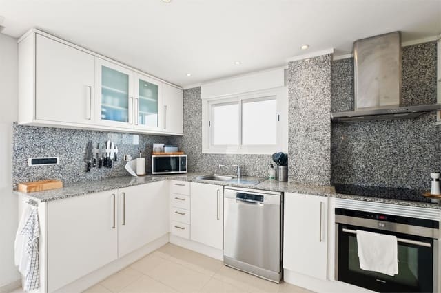 Hus til salgs i Altea - € 749 000 (Ref: 10073232)