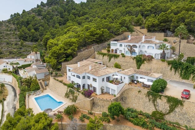 Villa til salgs i Oltamar - Cucarres, Calpe / Calp - € 795 000 (Ref: 10073234)