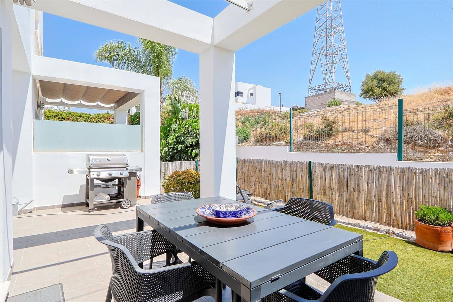 Reihenhaus zu verkaufen in Nerja - 449.000 € (Ref: 10098765)