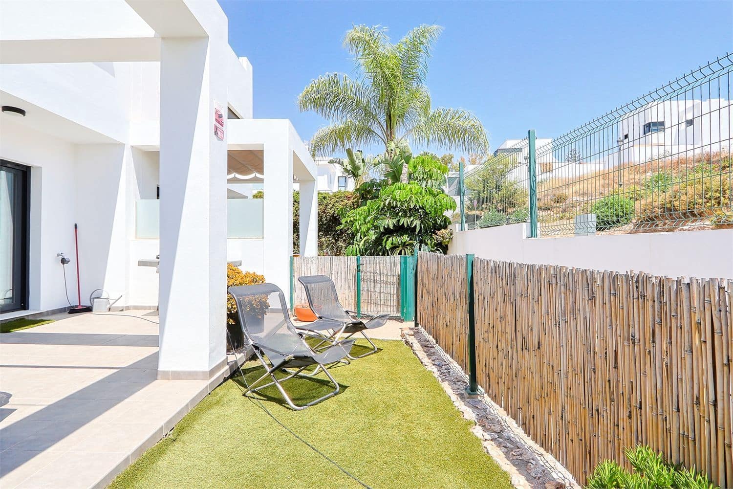 Reihenhaus zu verkaufen in Nerja - 449.000 € (Ref: 10098765)