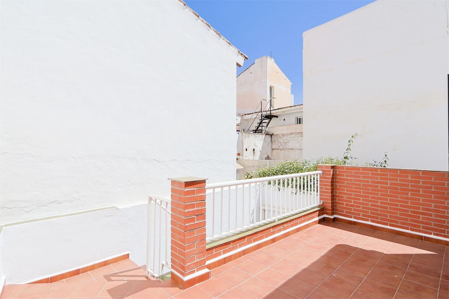 Omakotitalo myytävänä paikassa Nerja - 465 000 € (Ref: 10098768)