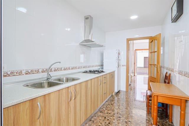 Omakotitalo myytävänä paikassa Centro, Nerja - 465 000 € (Ref: 10098768)