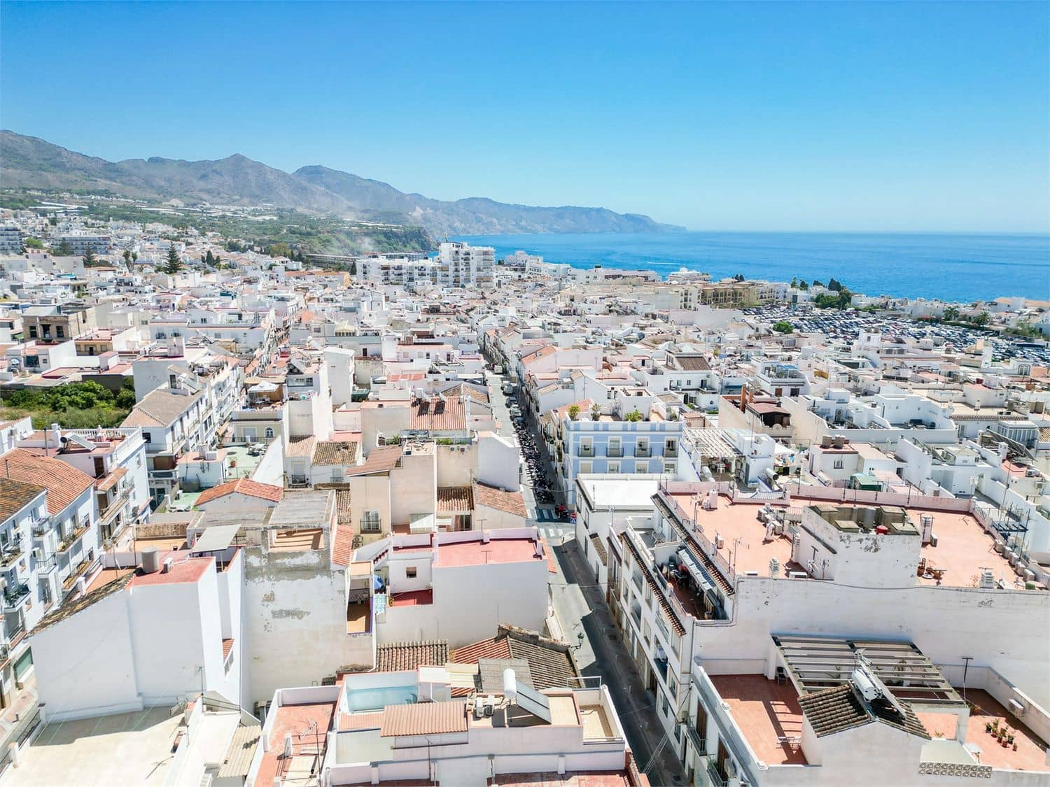 Omakotitalo myytävänä paikassa Nerja - 465 000 € (Ref: 10098768)