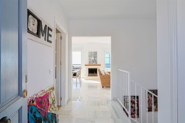 Villa/Maison à vendre à Frigiliana - 950 000 € (Ref: 10098769)