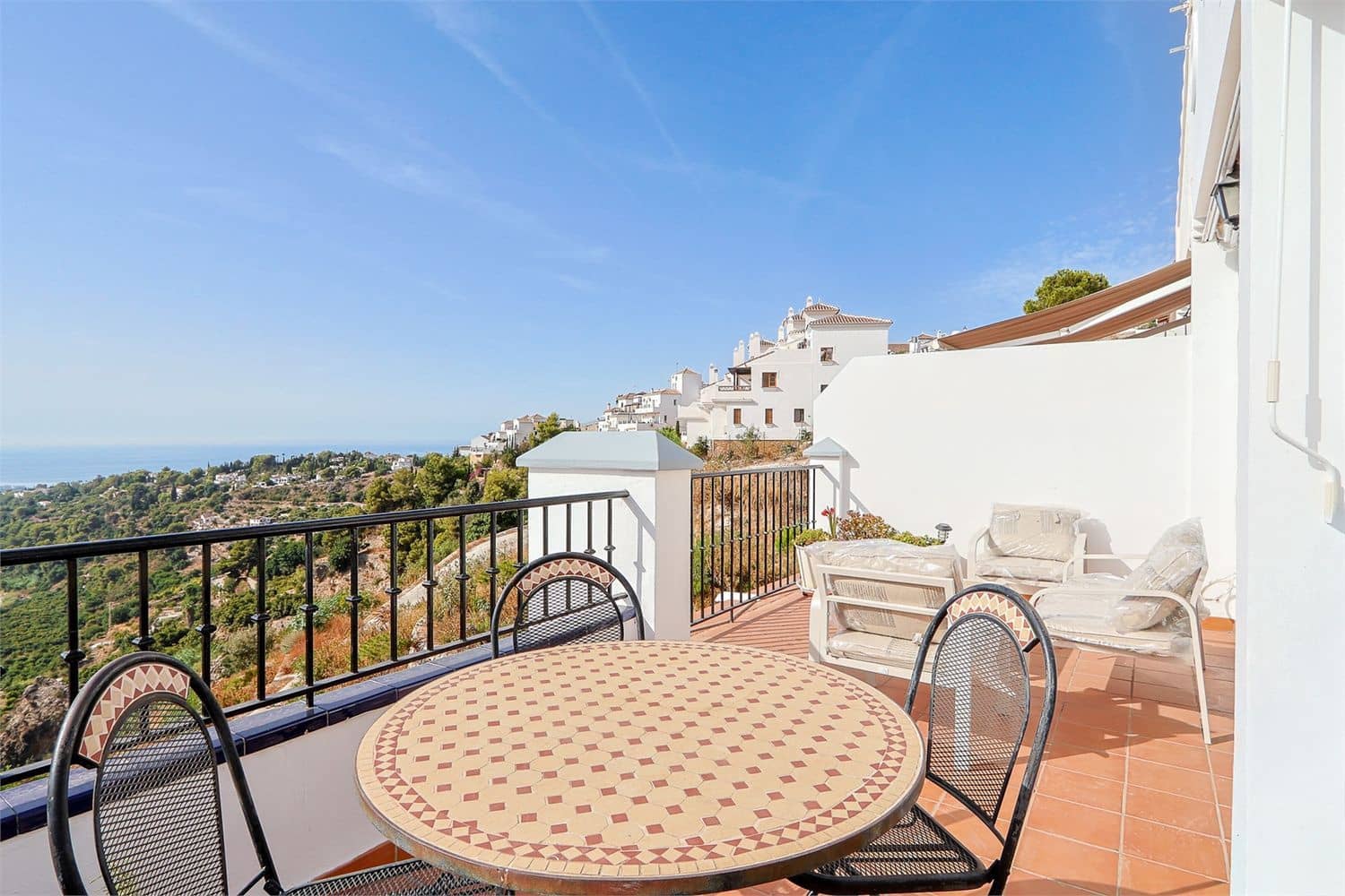 Villa/Maison à vendre à Frigiliana - 950 000 € (Ref: 10098769)