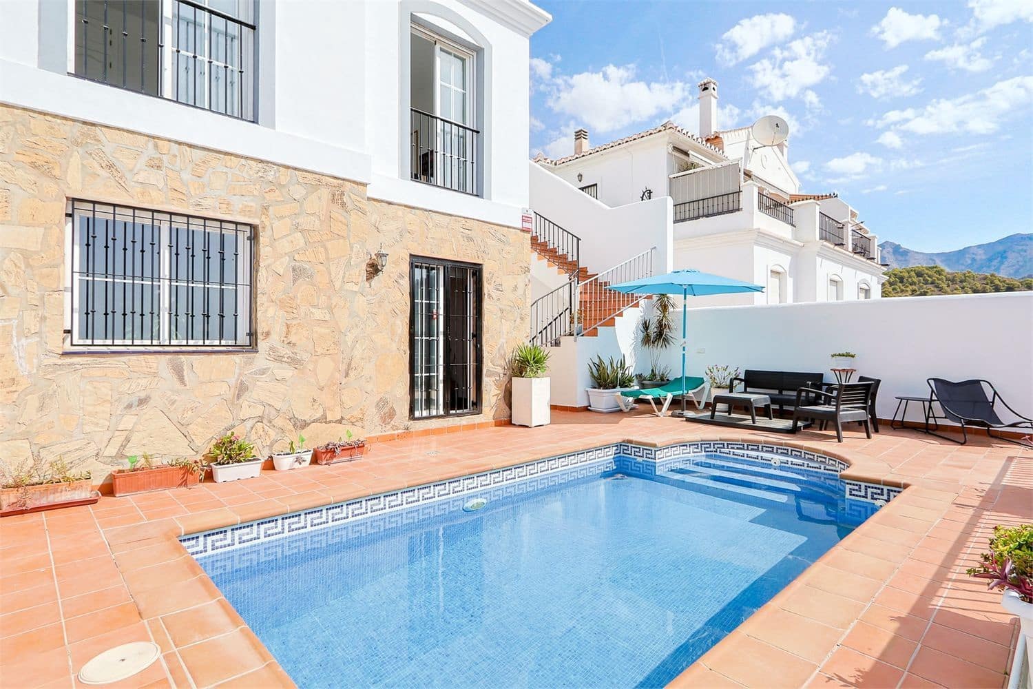 Villa/Maison à vendre à Frigiliana - 950 000 € (Ref: 10098769)