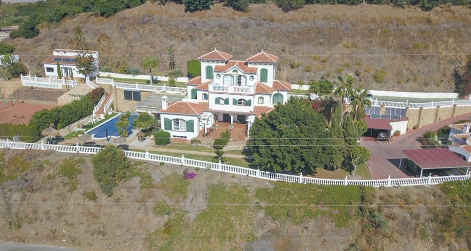 Kommersiell til salgs i Torrox-Costa - € 1 100 000 (Ref: 10098770)