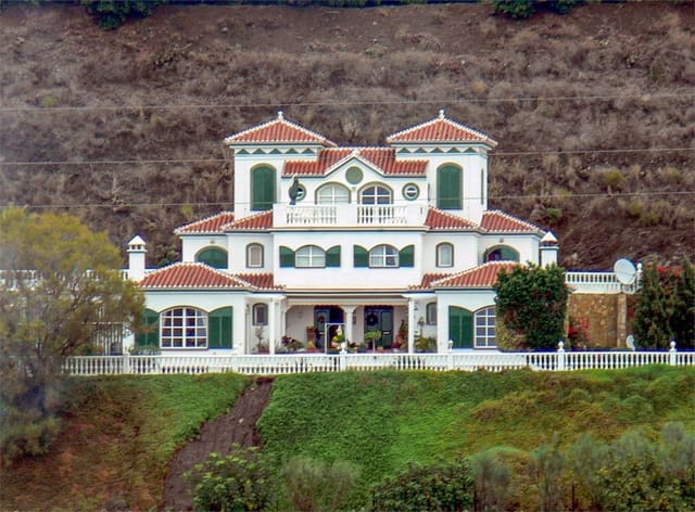 Kommersiell til salgs i Torrox-Costa, Torrox - € 1 100 000 (Ref: 10098770)