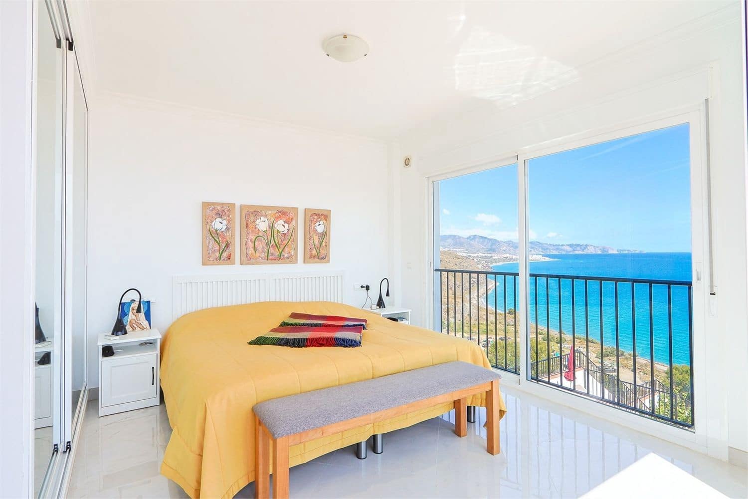 5 sovrum Villa till salu i Nerja med pool garage - 915 000 € (Ref: 10098773)