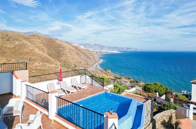 5 sovrum Villa till salu i Chaparil - Torrecilla - Punta Lara, Nerja med pool garage - 915 000 € (Ref: 10098773)