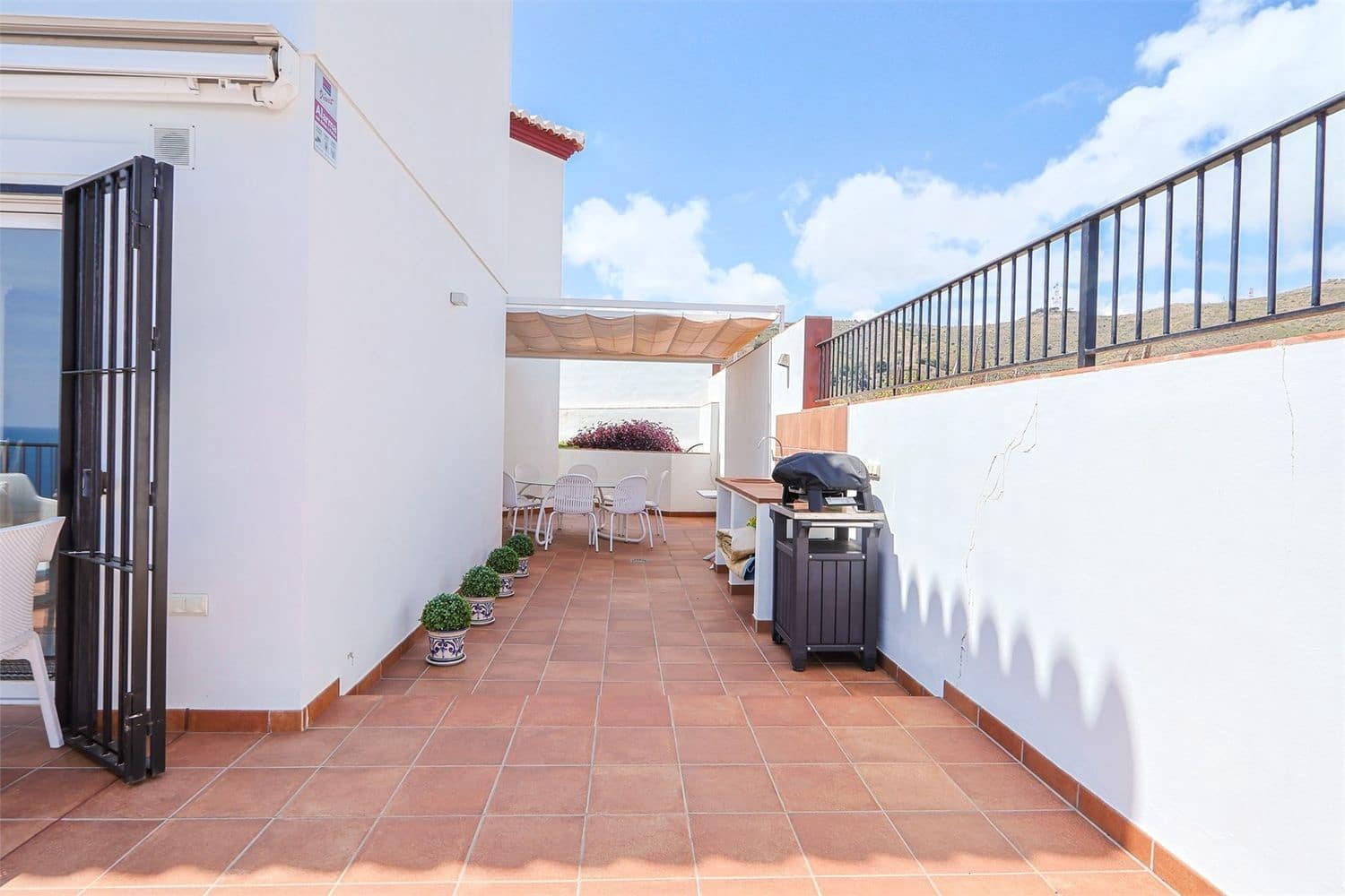 5 sovrum Villa till salu i Nerja med pool garage - 915 000 € (Ref: 10098773)