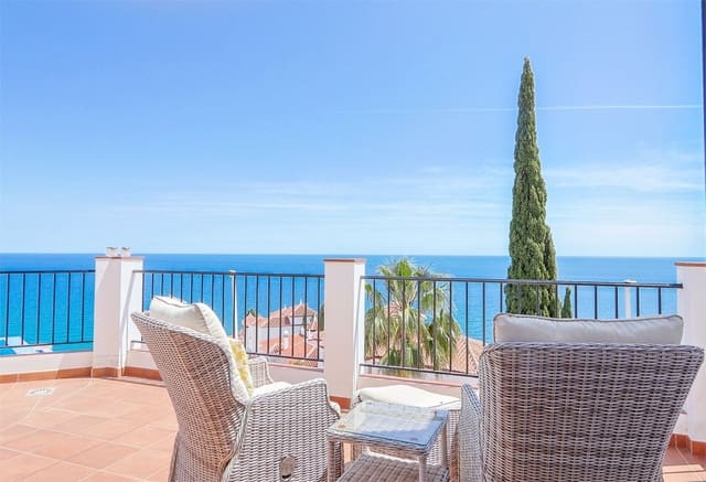 5 sovrum Villa till salu i Chaparil - Torrecilla - Punta Lara, Nerja med pool garage - 915 000 € (Ref: 10098773)