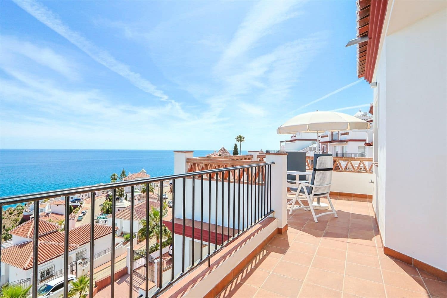 5 sovrum Villa till salu i Nerja med pool garage - 915 000 € (Ref: 10098773)