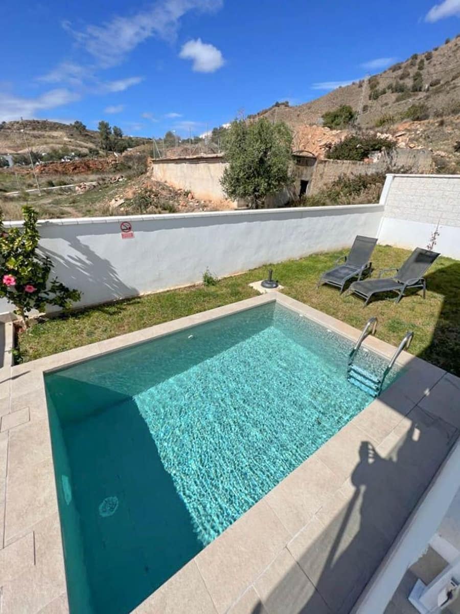 Villa in vendita in Nerja - 650.000 € (Rif: 10098774)