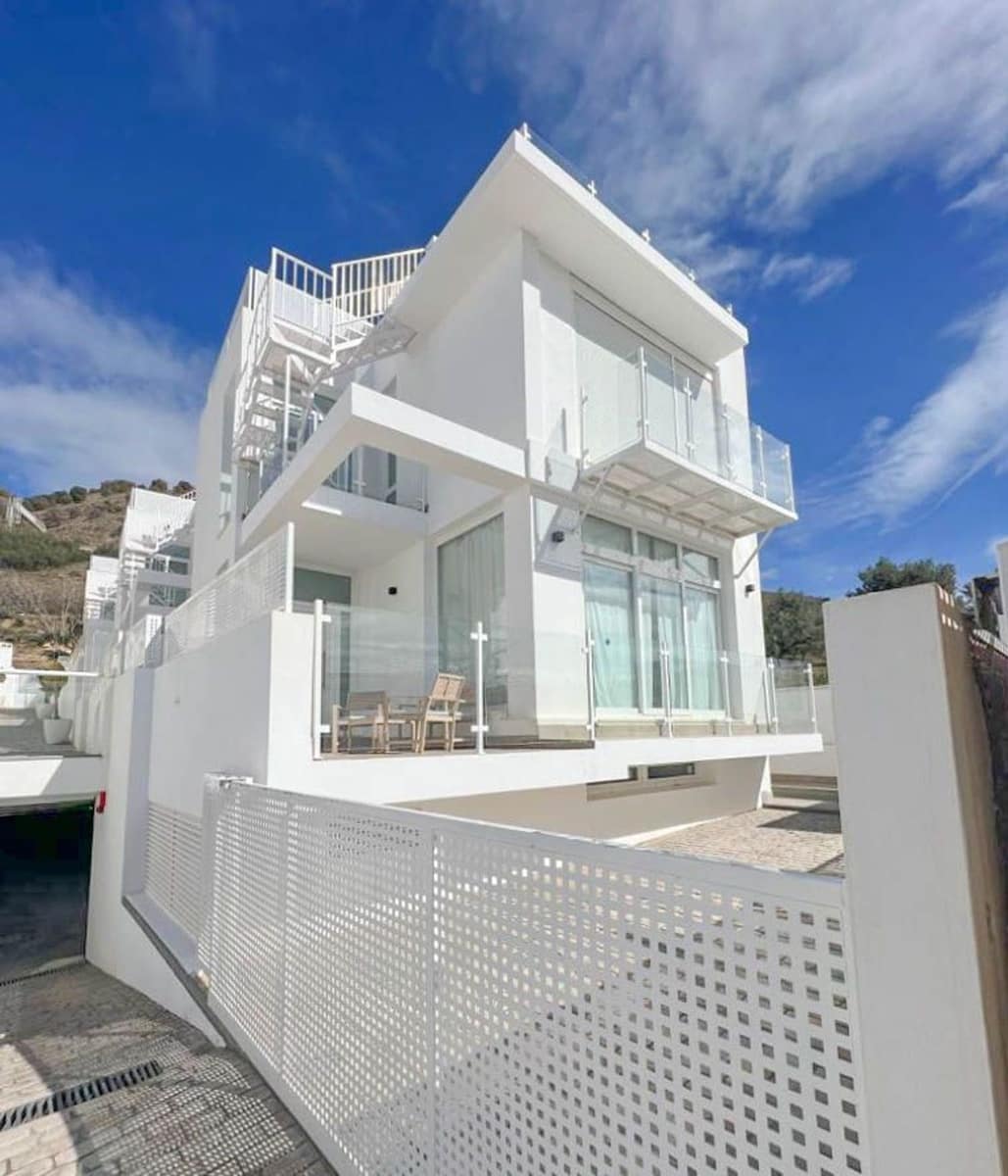 Villa in vendita in Nerja - 650.000 € (Rif: 10098774)