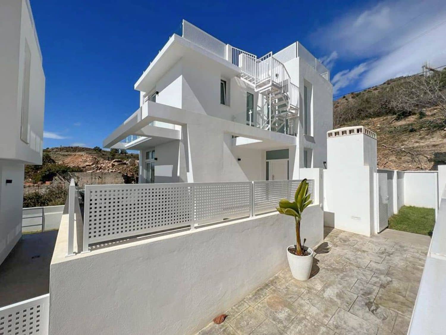 Villa in vendita in Nerja - 650.000 € (Rif: 10098774)